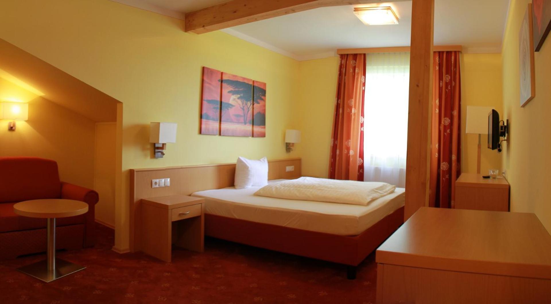 I Am Hotel Graz-Seiersberg Room photo